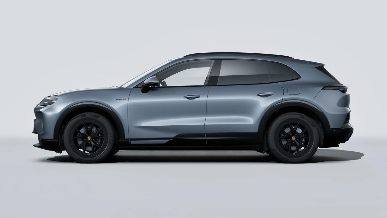 2026 Porsche 9Y0/9Y3 Cayenne - Image 2 of 14