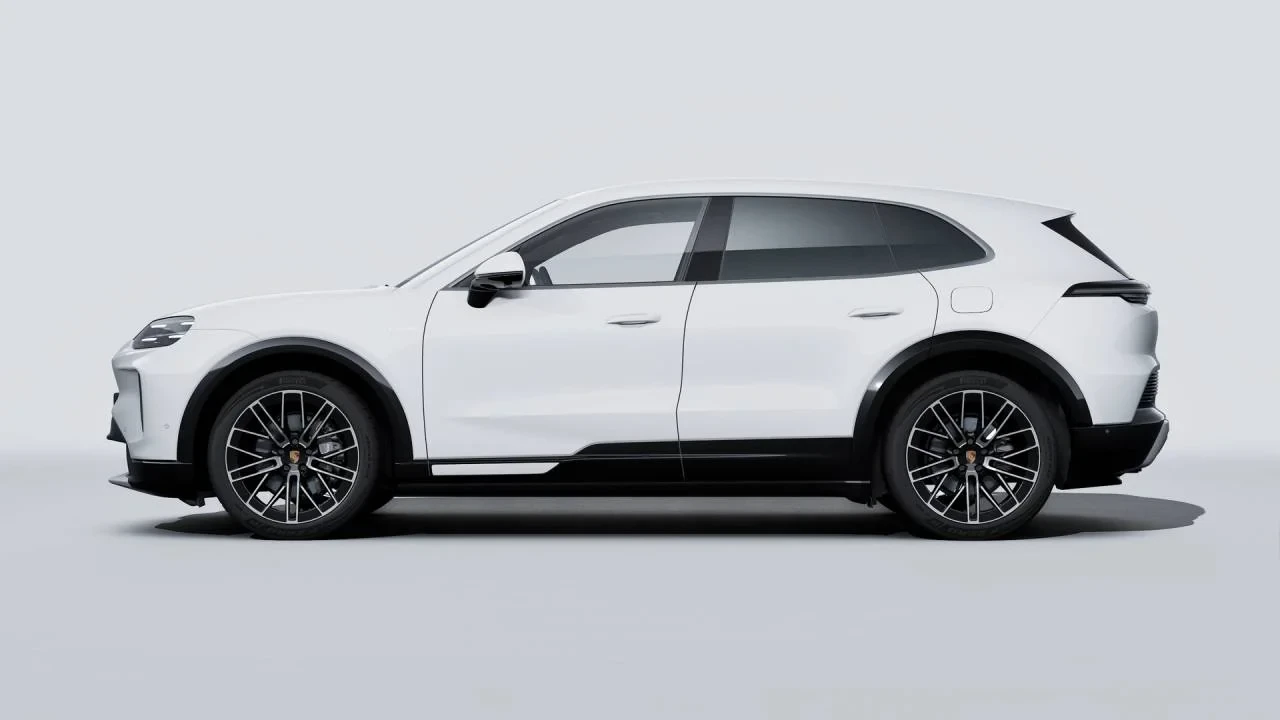 2026 Porsche 9Y0/9Y3 Cayenne - Image 2 of 14