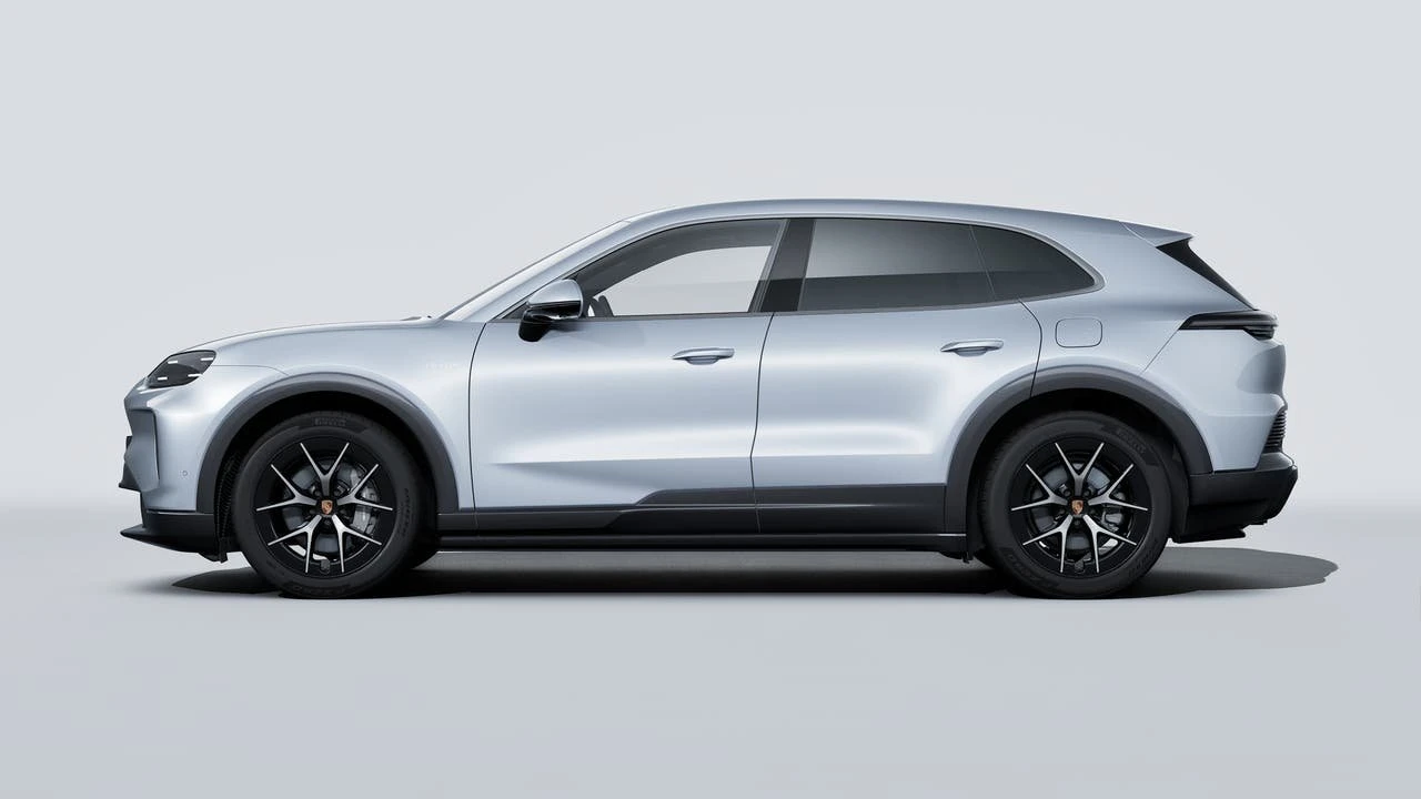 2026 Porsche 9Y0/9Y3 Cayenne - Image 2 of 14