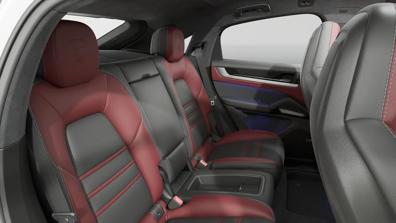 2026 Porsche 9Y0/9Y3 Cayenne GTS - Image 13 of 14