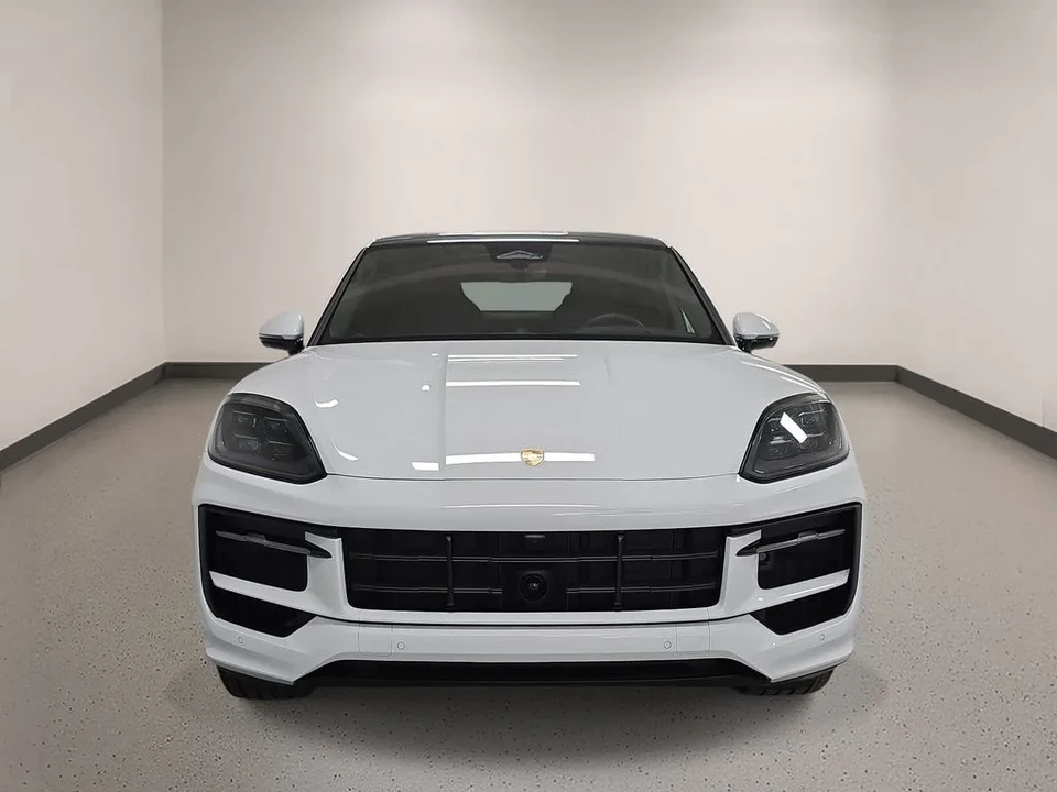 2026 Porsche 9Y0/9Y3 Cayenne GTS - Image 9 of 31
