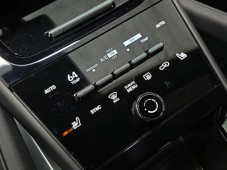 2026 Porsche 9Y0/9Y3 Cayenne GTS - Image 19 of 31