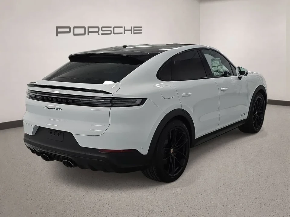 2026 Porsche 9Y0/9Y3 Cayenne GTS - Image 7 of 31