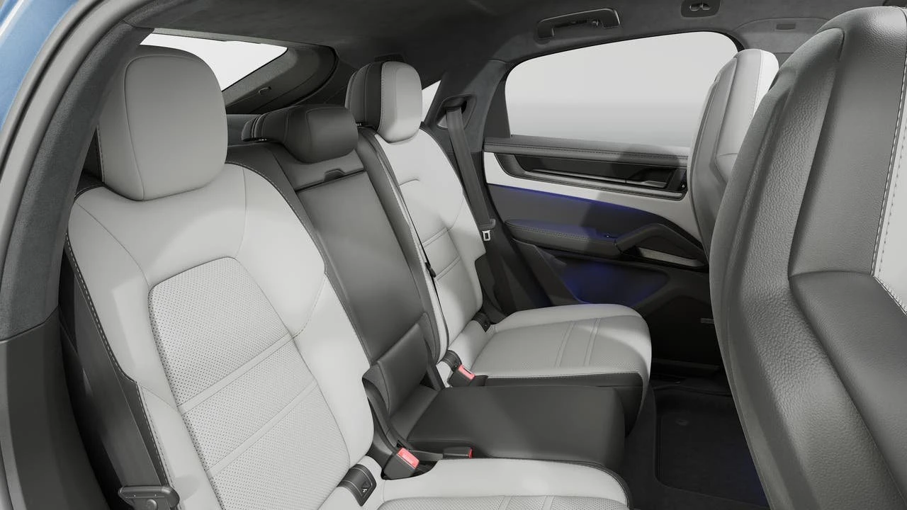 2026 Porsche Cayenne - Image 13 of 14