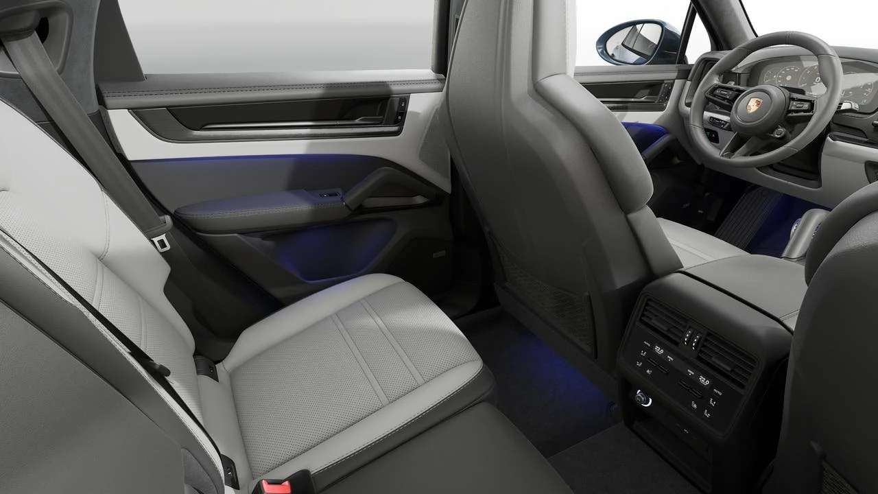 2026 Porsche Cayenne - Image 14 of 14