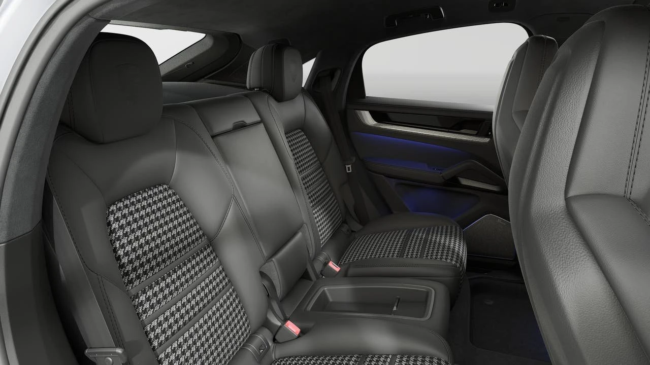 2026 Porsche 9Y0/9Y3 Cayenne GTS - Image 13 of 14