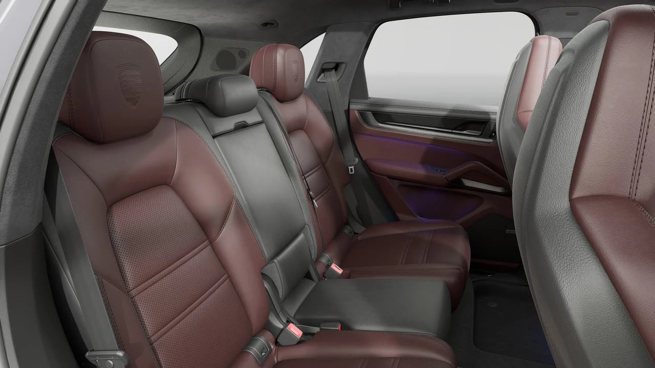 2026 Porsche 9Y0/9Y3 Cayenne GTS - Image 13 of 14