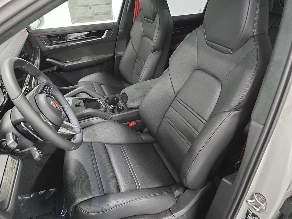 2026 Porsche 9Y0/9Y3 Cayenne GTS - Image 5 of 31