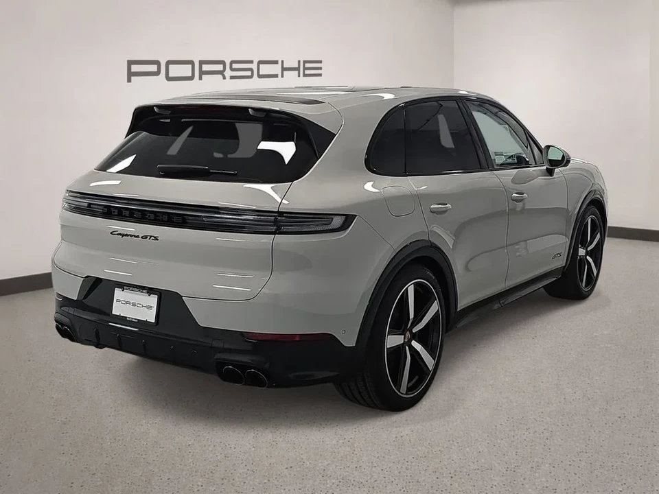 2026 Porsche 9Y0/9Y3 Cayenne GTS - Image 7 of 31