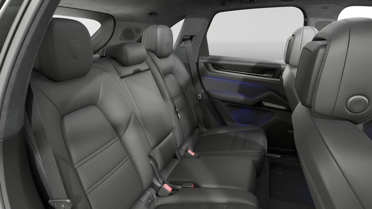 2026 Porsche 9Y0/9Y3 Cayenne GTS - Image 13 of 14