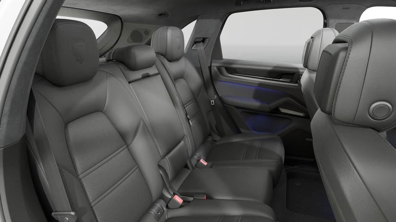 2026 Porsche 9Y0/9Y3 Cayenne GTS - Image 13 of 14