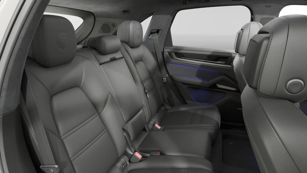 2026 Porsche 9Y0/9Y3 Cayenne GTS - Image 13 of 14