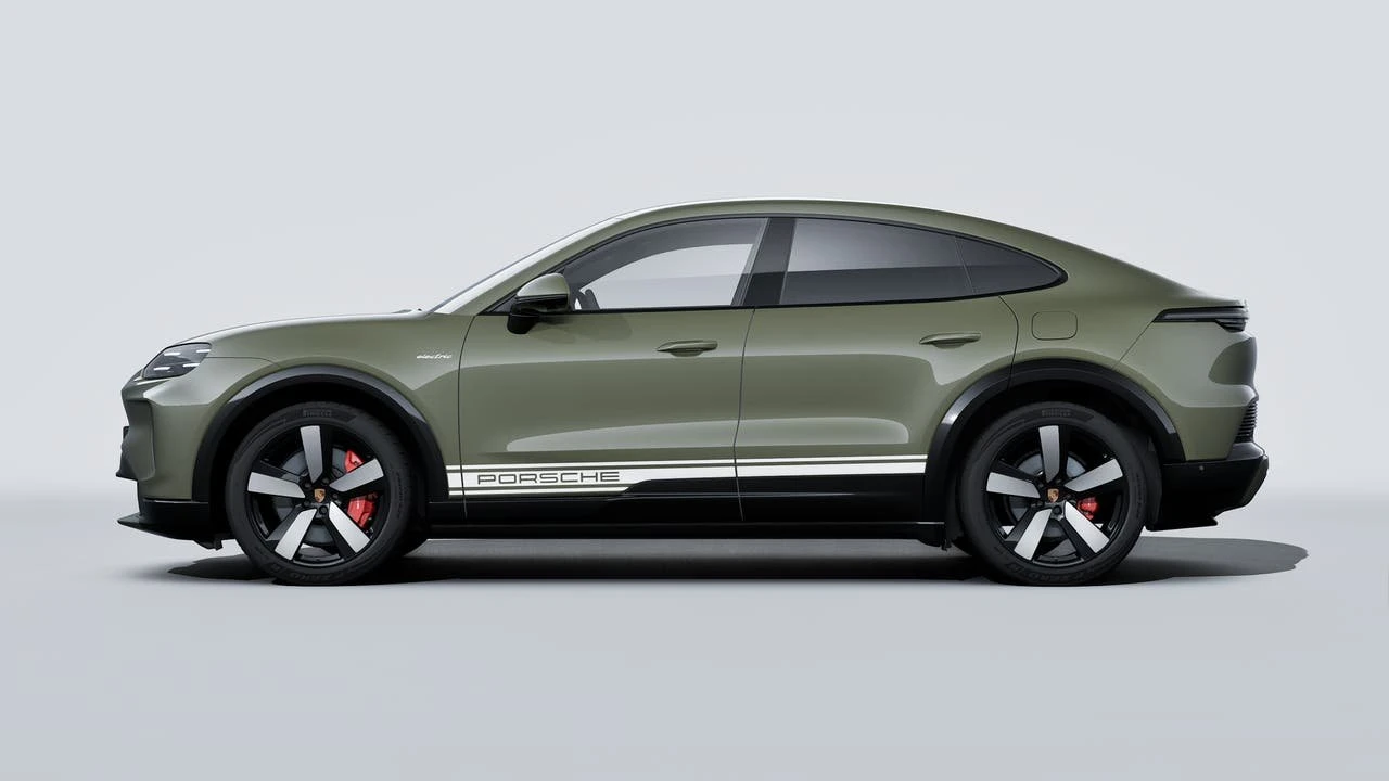 2026 Porsche 9Y0/9Y3 Cayenne Coupe - Image 2 of 14