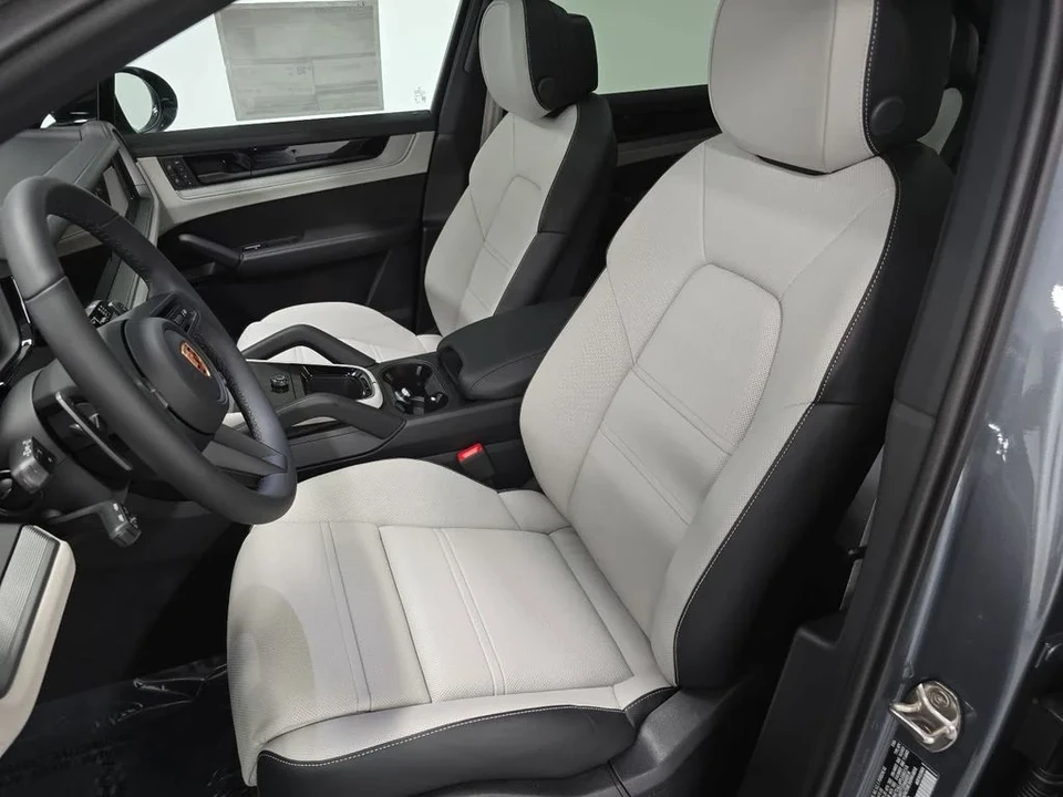 2026 Porsche 9Y0/9Y3 Cayenne S - Image 5 of 31
