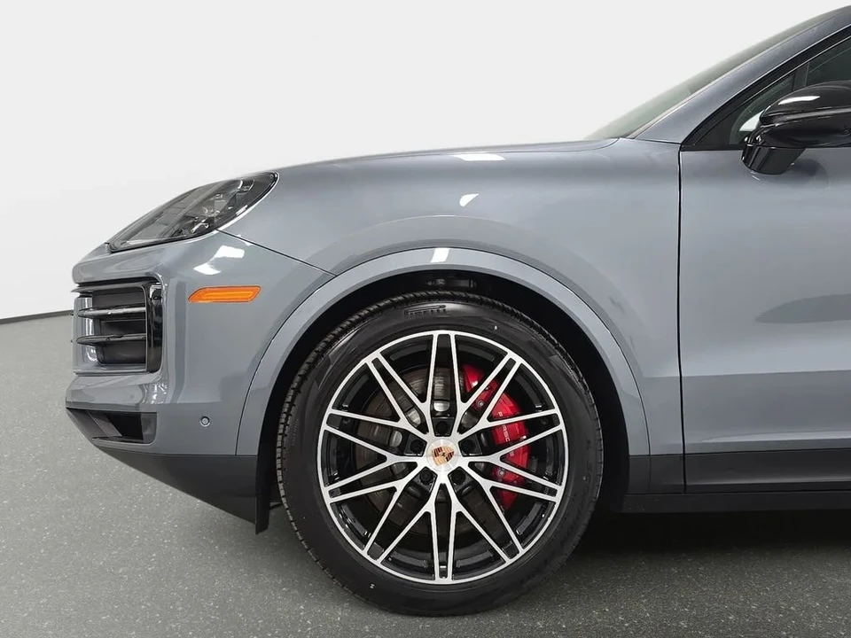 2026 Porsche 9Y0/9Y3 Cayenne S - Image 10 of 31