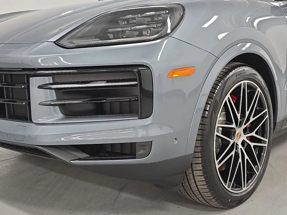 2026 Porsche 9Y0/9Y3 Cayenne S - Image 11 of 31