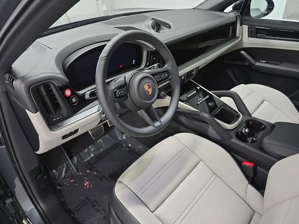 2026 Porsche 9Y0/9Y3 Cayenne S - Image 4 of 31