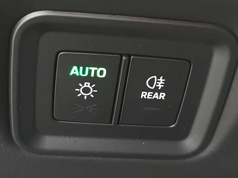 2026 Porsche 9Y0/9Y3 Cayenne S - Image 22 of 31