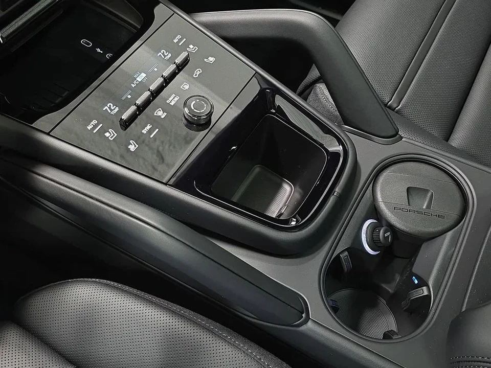 2026 Porsche 9Y0/9Y3 Cayenne S - Image 20 of 31