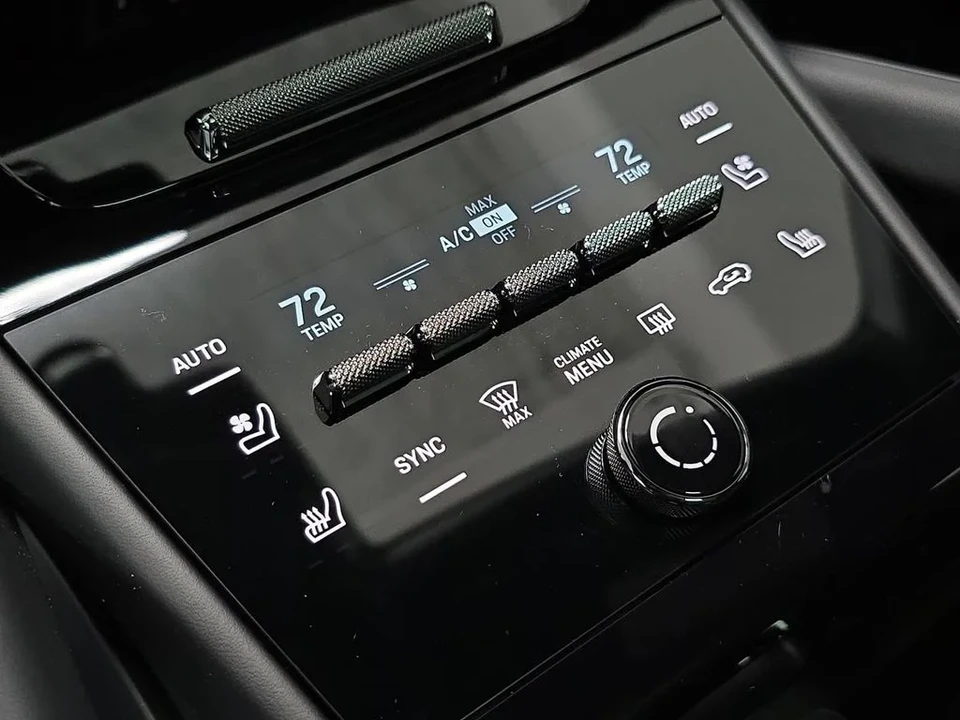 2026 Porsche 9Y0/9Y3 Cayenne S - Image 19 of 31
