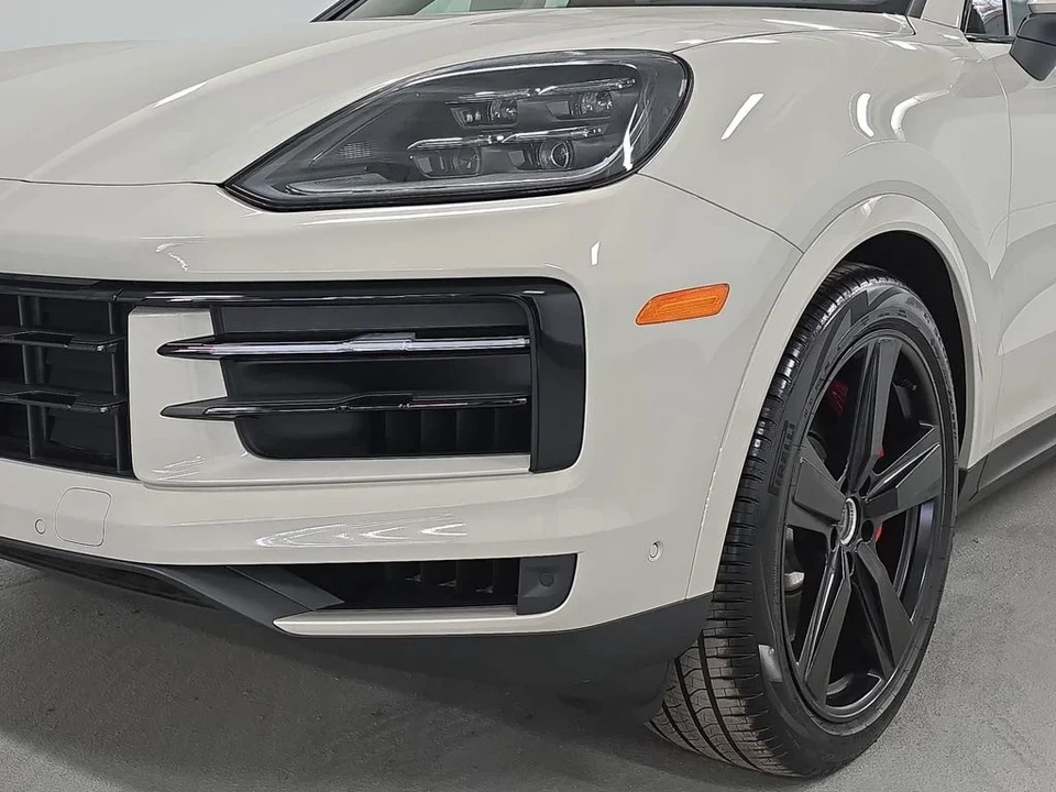 2026 Porsche 9Y0/9Y3 Cayenne S - Image 11 of 31