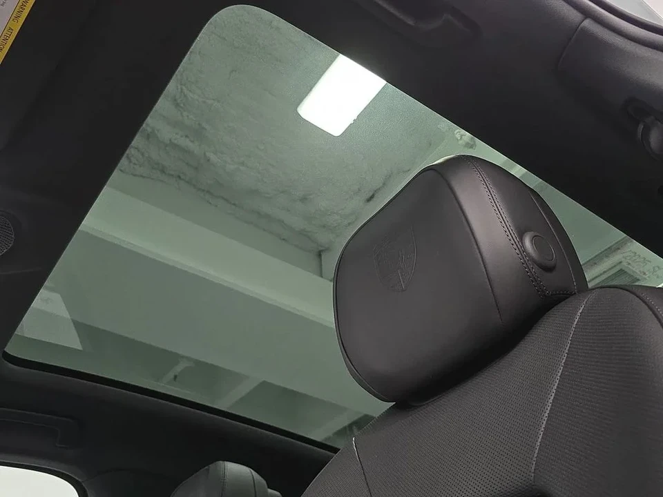 2026 Porsche 9Y0/9Y3 Cayenne S - Image 26 of 31