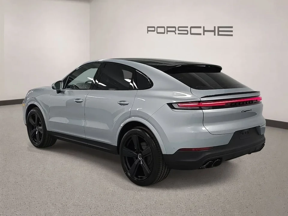 2026 Porsche 9Y0/9Y3 Cayenne S - Image 3 of 31