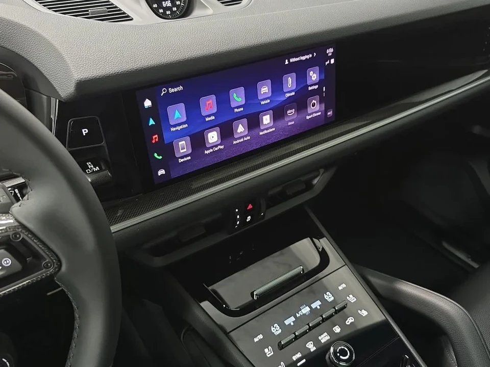 2026 Porsche 9Y0/9Y3 Cayenne S - Image 15 of 31