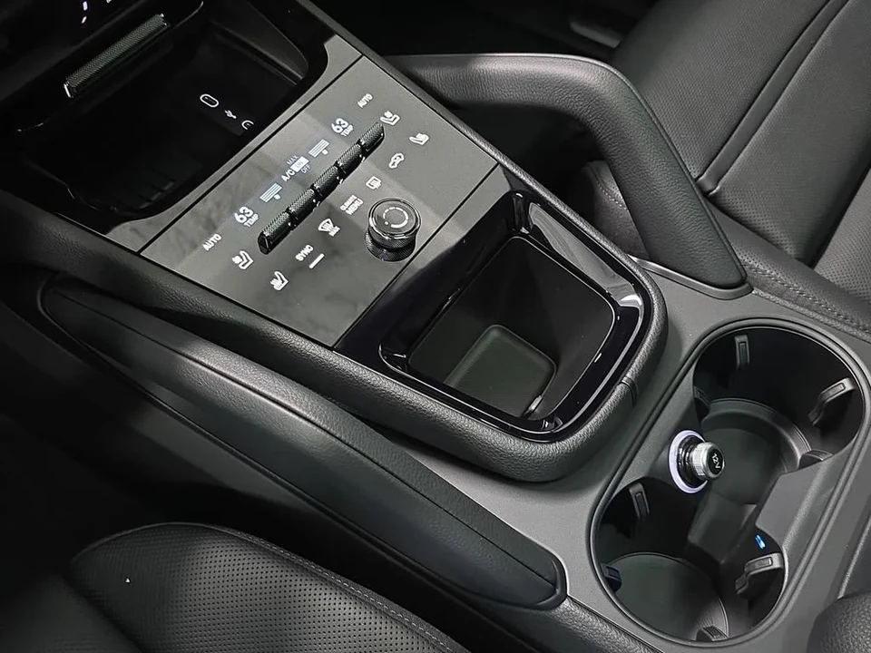 2026 Porsche 9Y0/9Y3 Cayenne S - Image 20 of 31
