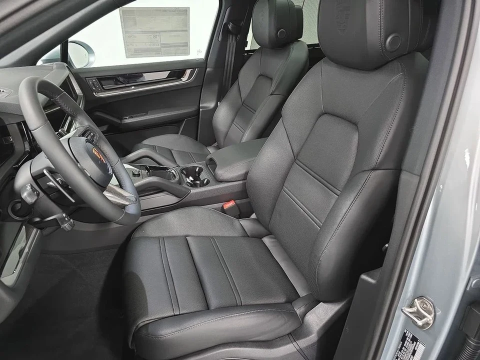 2026 Porsche 9Y0/9Y3 Cayenne S - Image 5 of 31