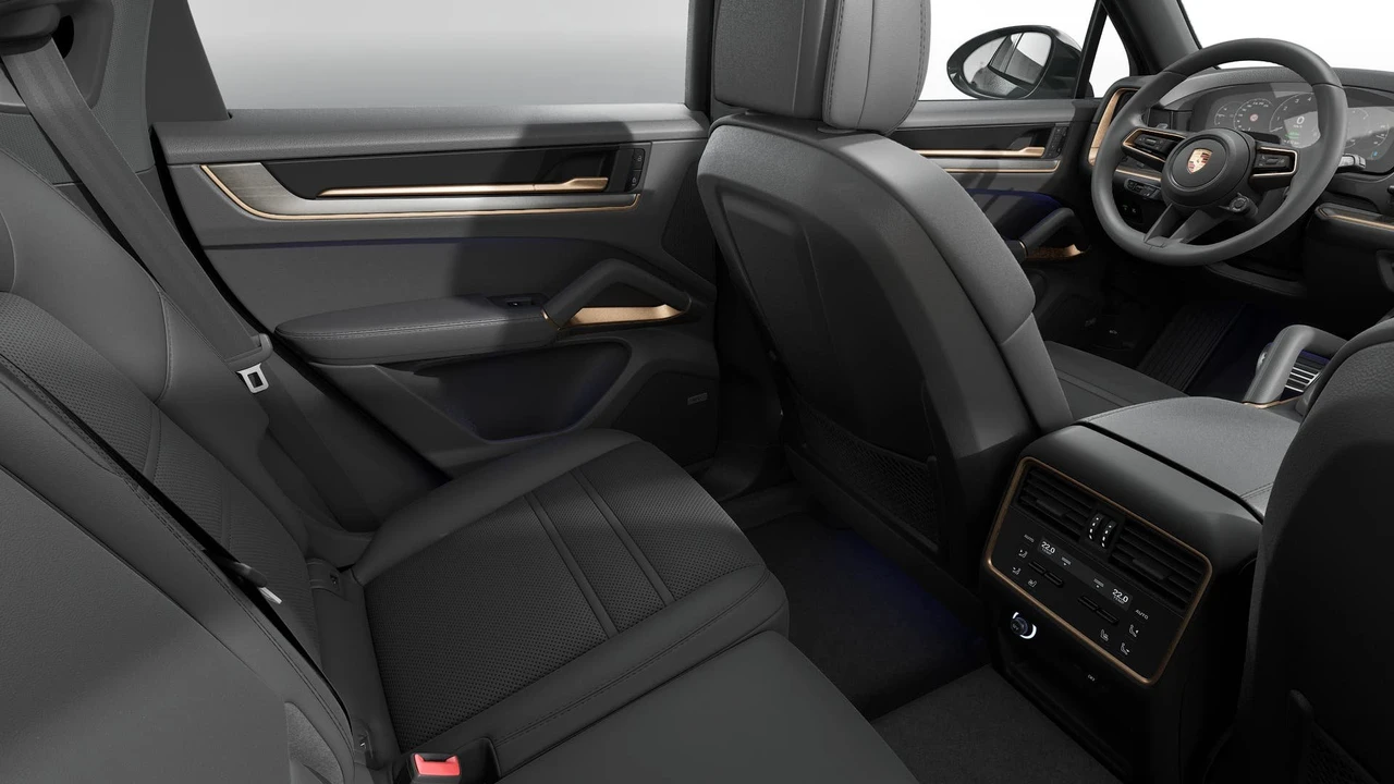 2026 Porsche 9Y0/9Y3 Cayenne Coupe - Image 14 of 14