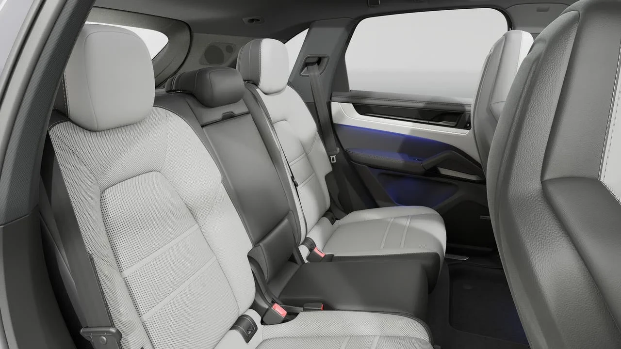 2026 Porsche Cayenne - Image 13 of 14