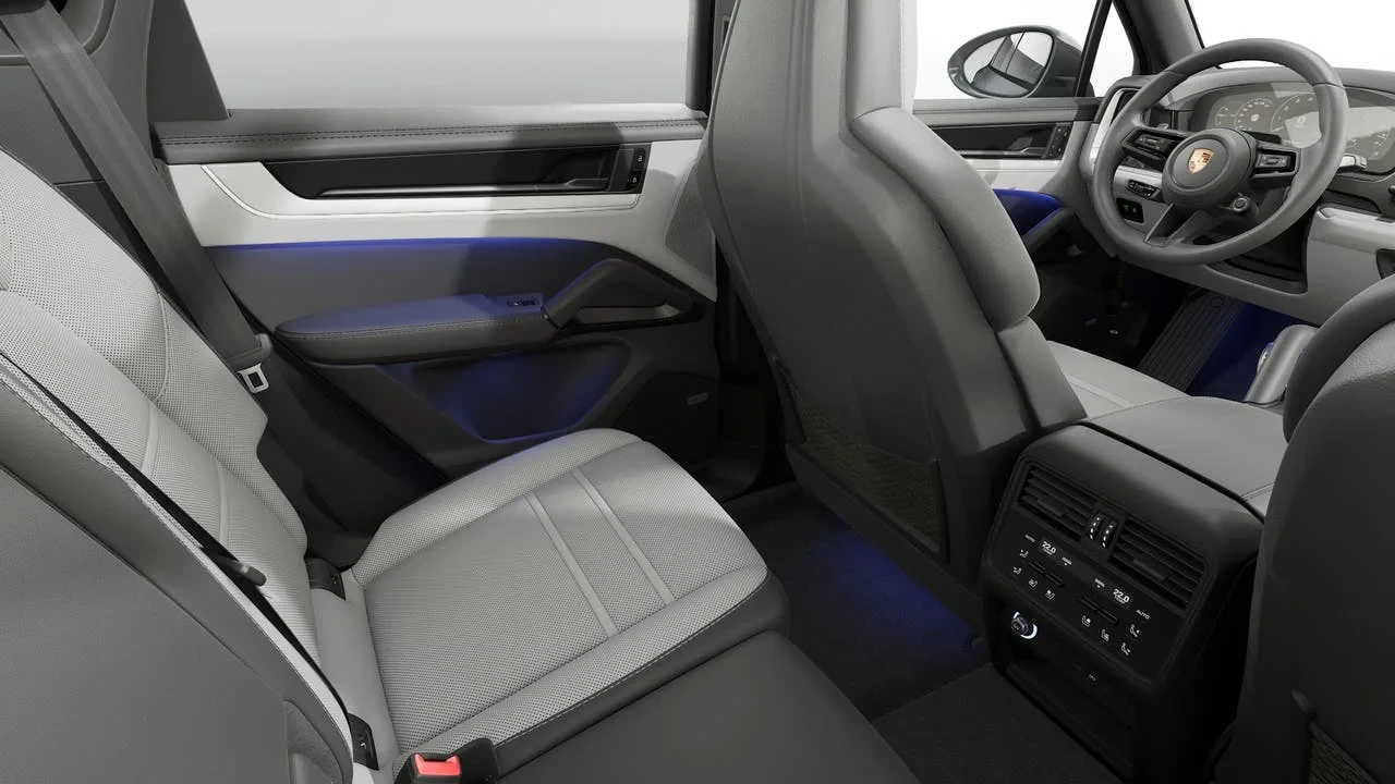 2026 Porsche Cayenne - Image 14 of 14