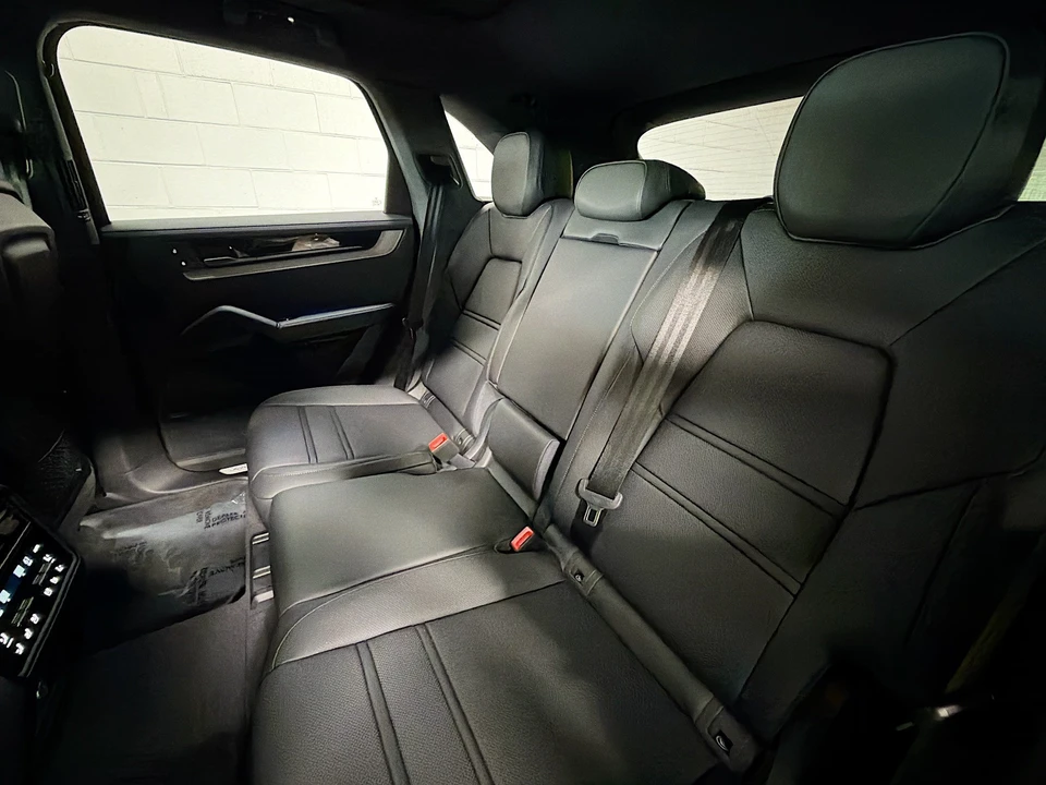 2026 Porsche 9Y0/9Y3 Cayenne S - Image 21 of 31
