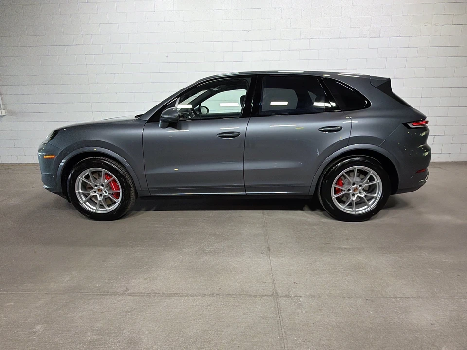 2026 Porsche 9Y0/9Y3 Cayenne S - Image 2 of 31