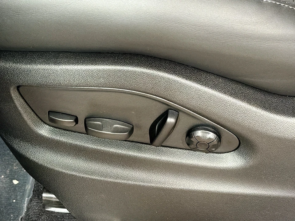 2026 Porsche 9Y0/9Y3 Cayenne S - Image 25 of 31