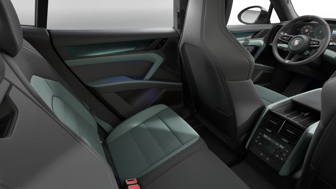 2026 Porsche 9Y0/9Y3 Cayenne Coupe - Image 14 of 14