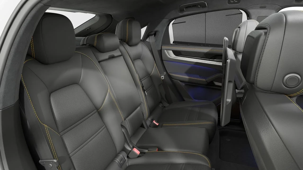 2026 Porsche 9Y0/9Y3 Cayenne Coupe - Image 13 of 14