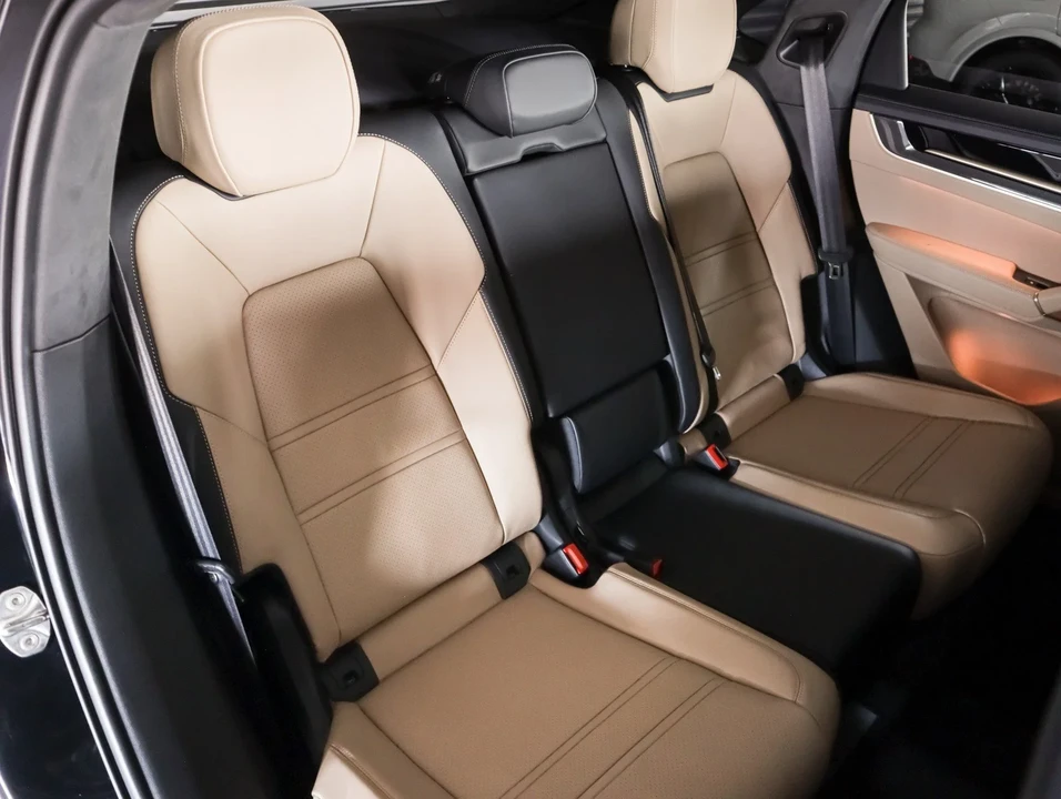 2026 Porsche 9Y0/9Y3 Cayenne Turbo - Image 6 of 30