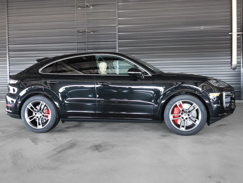 2026 Porsche 9Y0/9Y3 Cayenne Turbo - Image 11 of 30