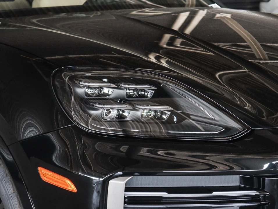 2026 Porsche 9Y0/9Y3 Cayenne Turbo - Image 27 of 30