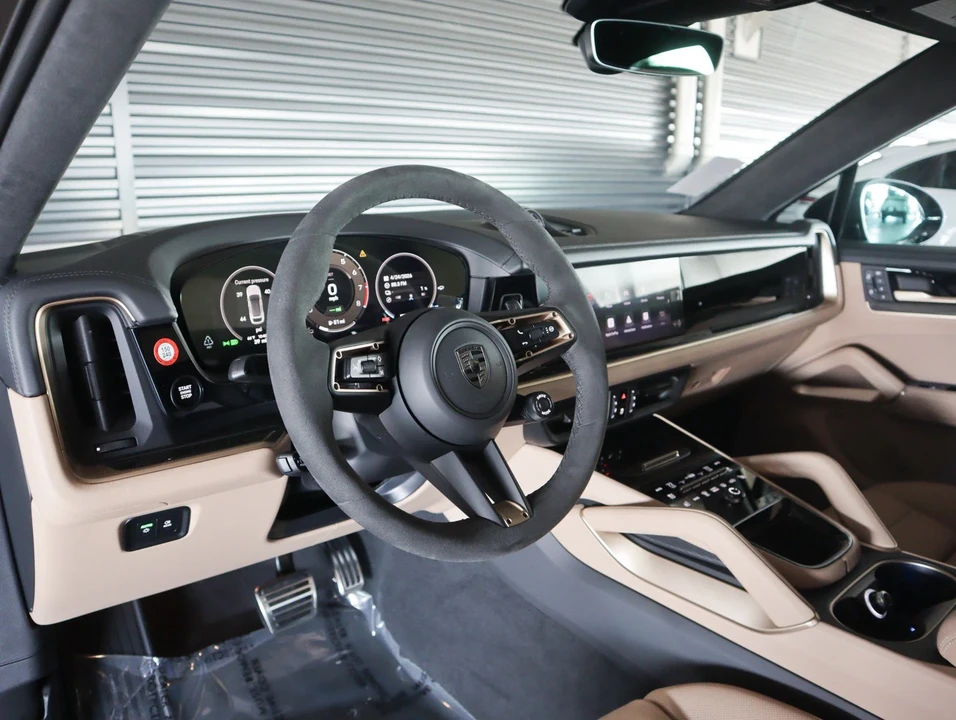 2026 Porsche 9Y0/9Y3 Cayenne Turbo - Image 4 of 30