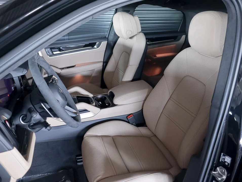 2026 Porsche 9Y0/9Y3 Cayenne Turbo - Image 5 of 30