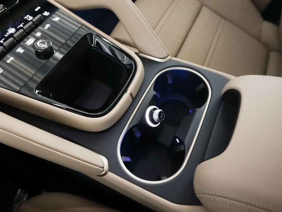 2026 Porsche 9Y0/9Y3 Cayenne Turbo - Image 18 of 30