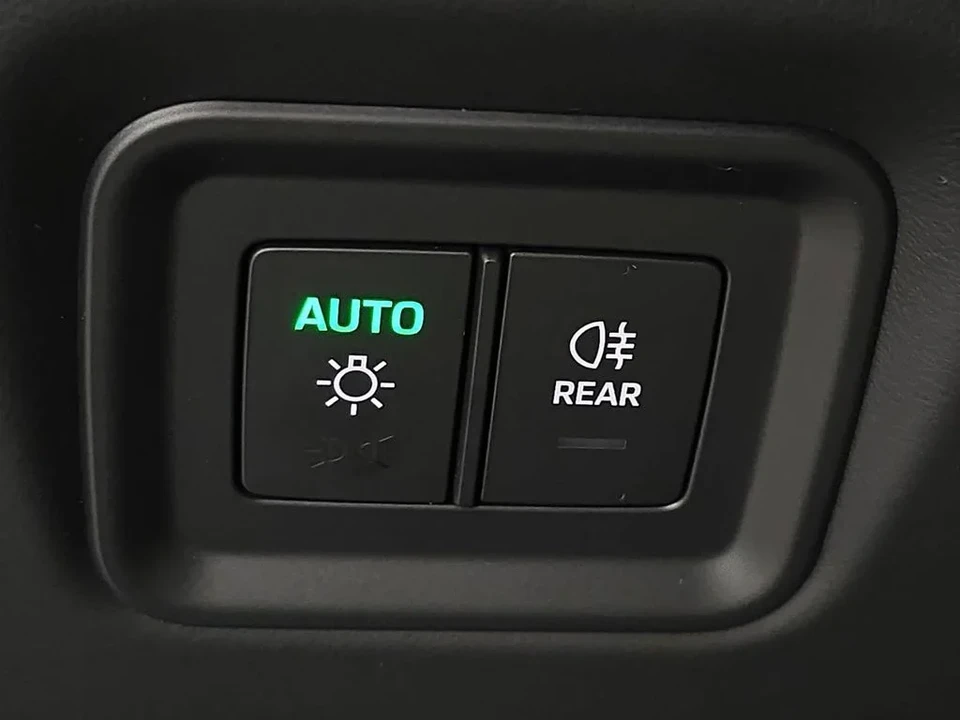 2026 Porsche 9Y0/9Y3 Cayenne Turbo - Image 22 of 31