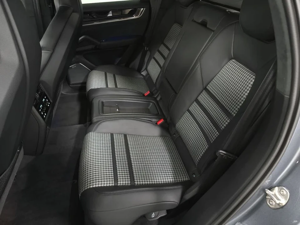 2026 Porsche 9Y0/9Y3 Cayenne Turbo - Image 26 of 31