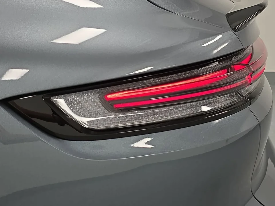 2026 Porsche 9Y0/9Y3 Cayenne Turbo - Image 29 of 31