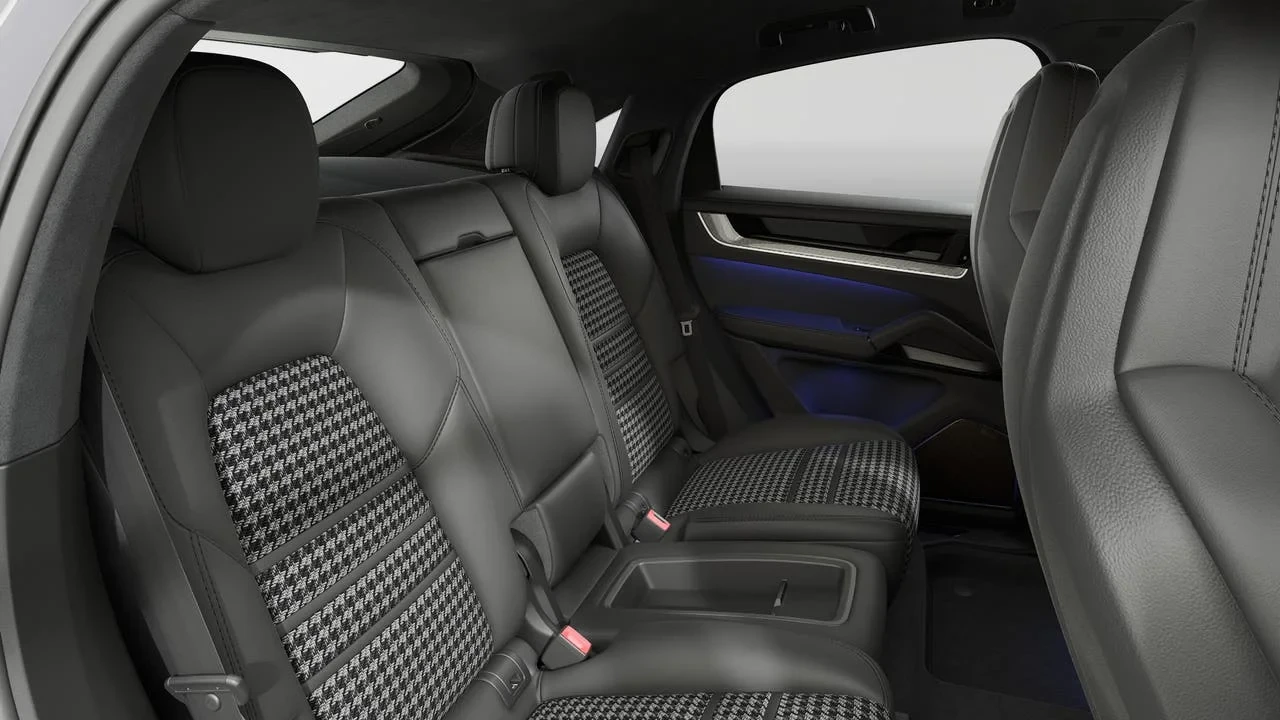 2026 Porsche 9Y0/9Y3 Cayenne Turbo - Image 13 of 14