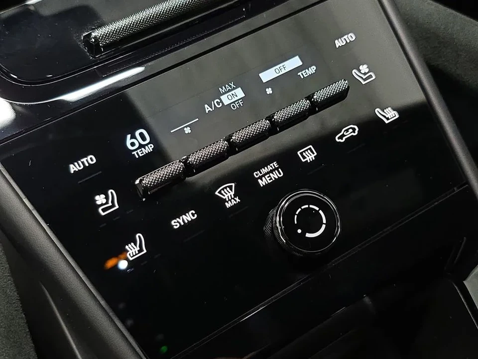 2026 Porsche 9Y0/9Y3 Cayenne Turbo GT - Image 19 of 31