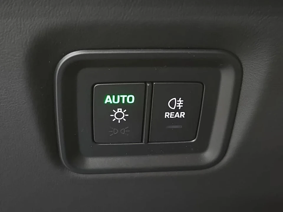 2026 Porsche 9Y0/9Y3 Cayenne Turbo GT - Image 22 of 31